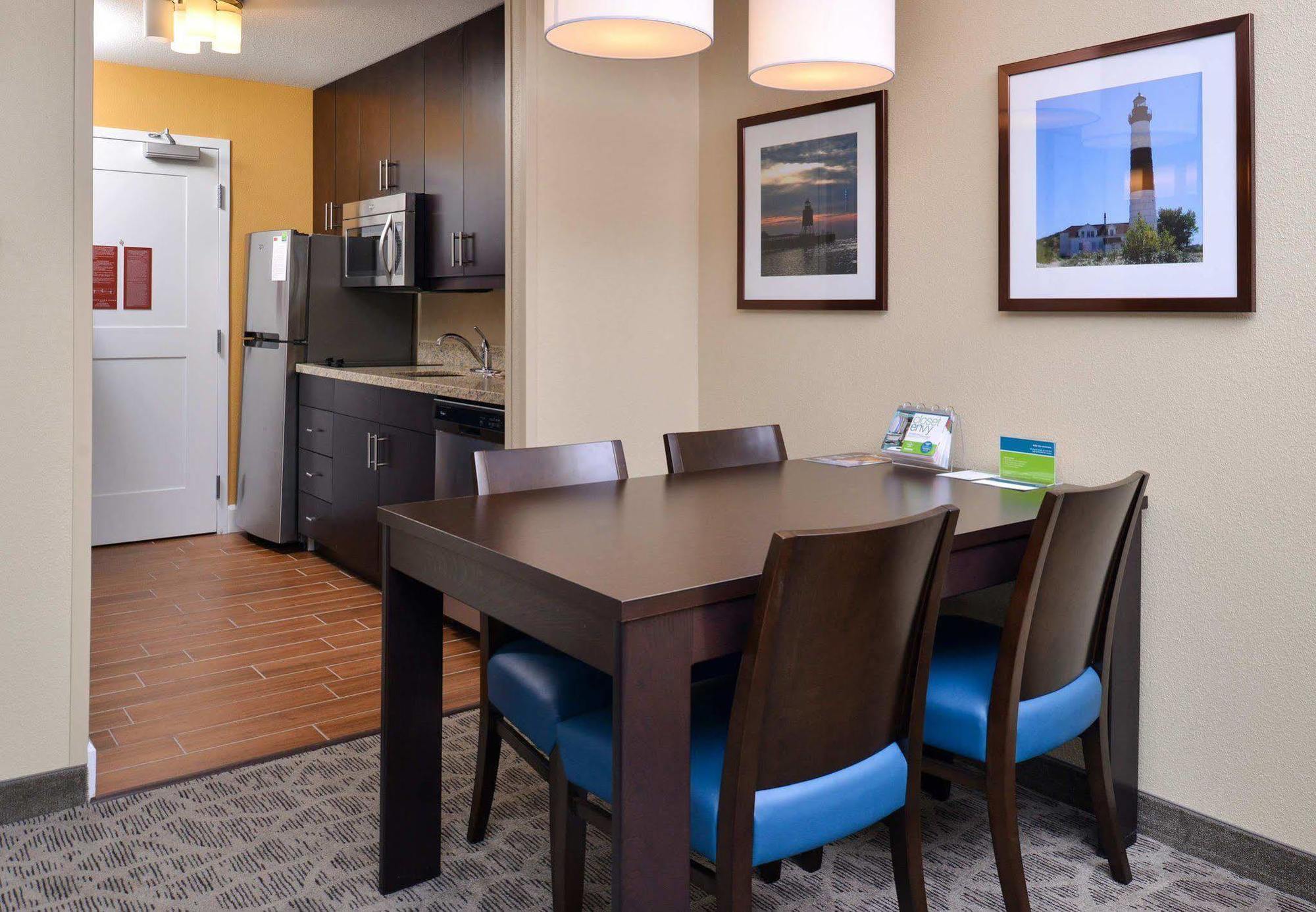 Towneplace Suites By Marriott Detroit Commerce Commerce Township Exterior foto